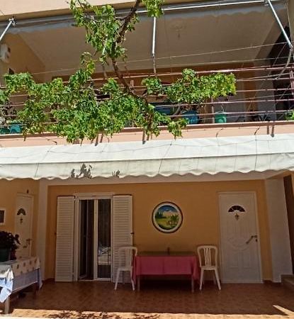 Villa Family Bitri Piqeras Dış mekan fotoğraf