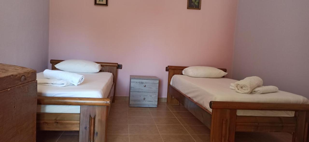 Villa Family Bitri Piqeras Dış mekan fotoğraf