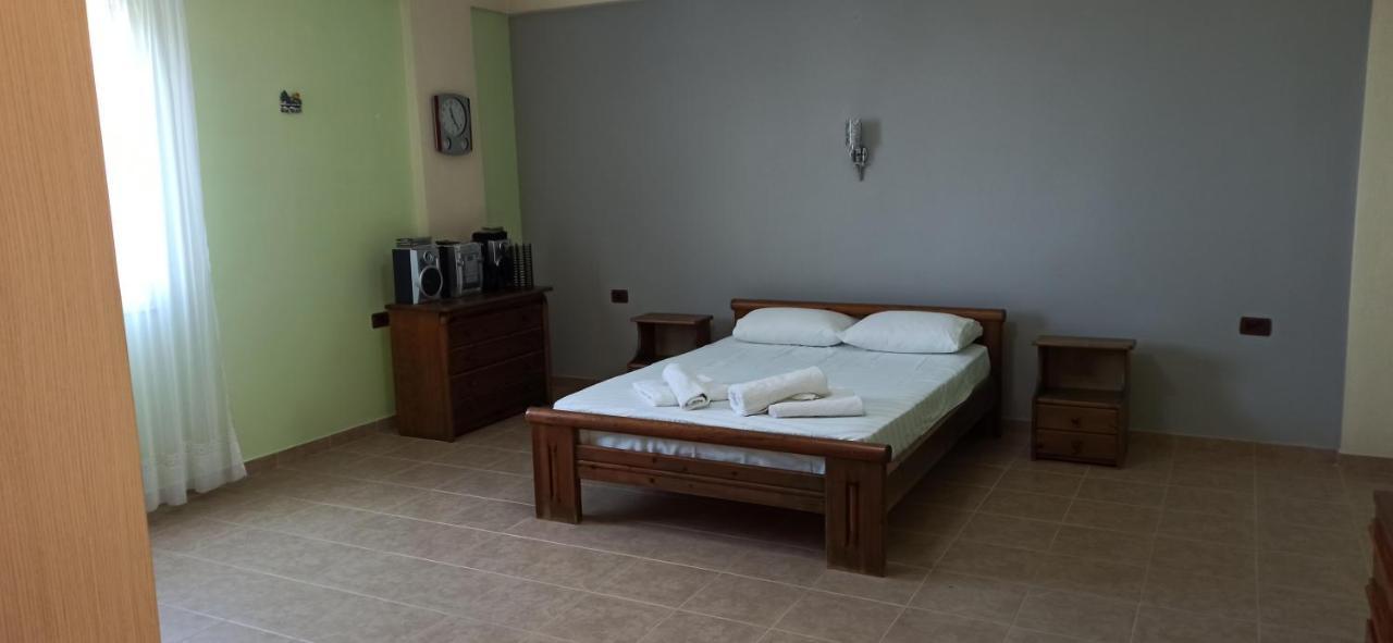 Villa Family Bitri Piqeras Dış mekan fotoğraf